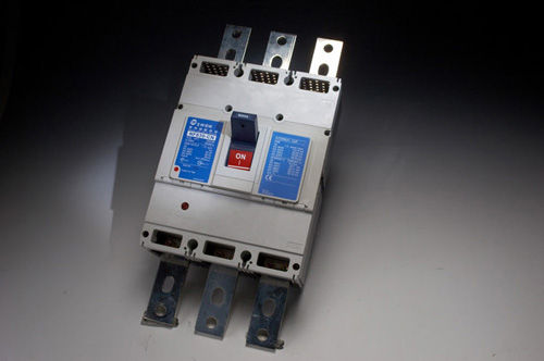 热量断路器 - BM630-CN - Shihlin Electric & Engineering Corporation - 可调节 / 模块化 / 模壳式