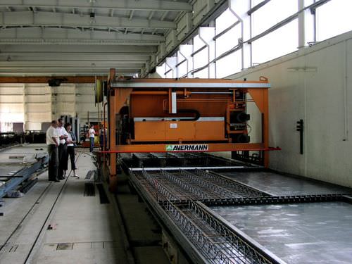 振动台 - AVERMANN Maschinenfabrik GmbH & Co. KG