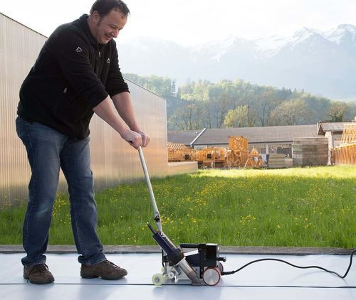 热气焊接机 - roofer RW3400 - HSK Kunststoff Schweißtechnik GmbH - 自动 / 滑轮 / 用于屋顶