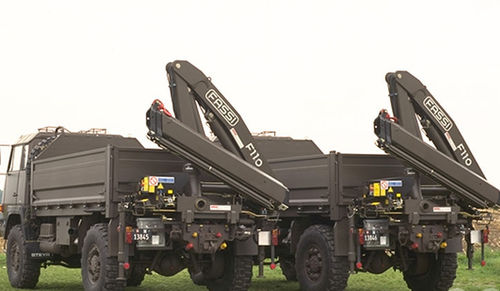 汽车吊 - Defense series - Fassi gru S.p.A - 铰接臂式 / 提升