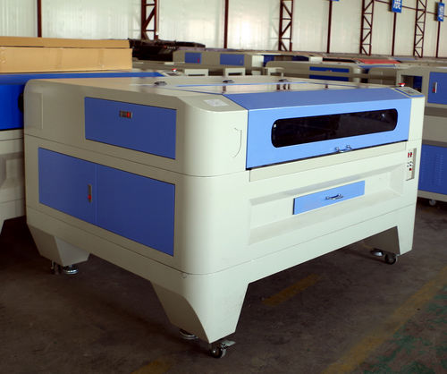 CO2激光切割机 - JQ1390 - Jinan JinQiang Laser CNC Equipment Co; Ltd.  - 木材 / CNC数控 / 蚀刻