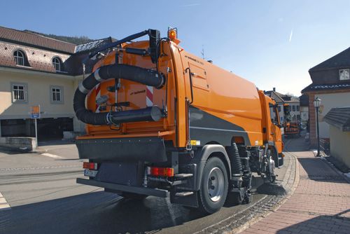 卡车安装式扫地机 - SK series - Aebi Schmidt Holding AG  - 电动 / 紧凑型