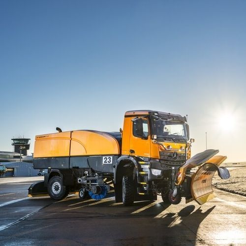 大型扫雪车 - CJS - Aebi Schmidt Holding AG 