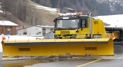 大型扫雪车 - Boschung Mecatronic AG