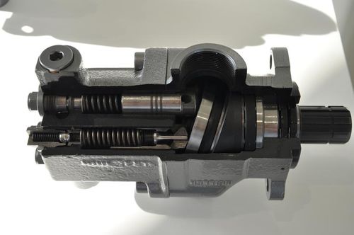 轴向活塞液压泵 - MEILLER F. X. Fahrzeug- und Maschinenfabrik GmbH & Co KG - 紧凑型 / 防磨损 / 坚固