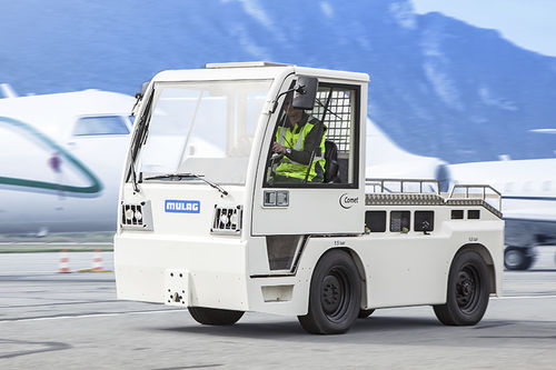 电动牵引车 - Comet 4 E - MULAG Fahrzeugwerk Heinz Wössner GmbH u. Co. KG - 4轮 / 坐驾式 / 牵引