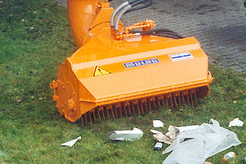 手推式吸尘清扫机 - USK 1200 - MULAG Fahrzeugwerk Heinz Wössner GmbH u. Co. KG - 户外