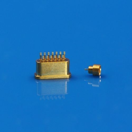 无线电频率连接器 - Xiamen Innovacera Advanced Materials Co., Ltd - 数据 / 供电 / 线对板